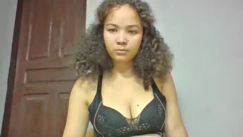 Snapshot of sarhon917962 chatting on May 2026 05:43:02 PM sarhon917962 online show from May 2026 05:43:02 PM