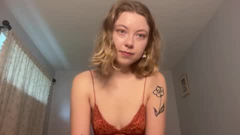 Snapshot of sariathenymph chatting on December 2024 06:53:02 PM Saria the Nymph online show from December 2024 06:53:02 PM