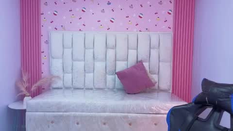Sara  online show from June 2026 12:53:01 PM