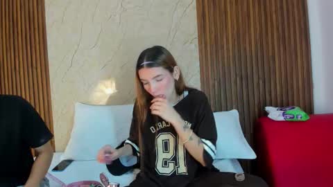 Snapshot of sarita_alexis chatting on February 2026 11:29:01 AM SARIYA Y ALEXIS online show from February 2026 11:29:01 AM