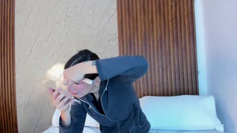 Snapshot of sarita_alexis chatting on February 2026 11:18:01 AM SARIYA Y ALEXIS online show from February 2026 11:18:01 AM