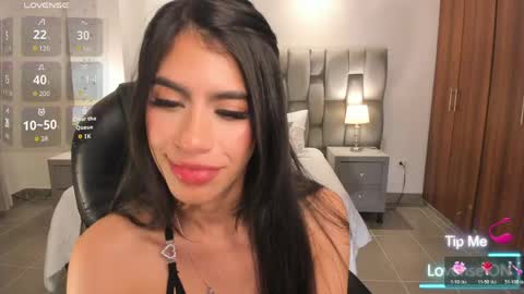 Snapshot of sarita_evanss chatting on April 2026 02:27:02 AM Saritaaa online show from April 2026 02:27:02 AM