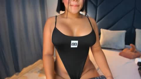 Sara  online show from February 2026 04:38:01 AM