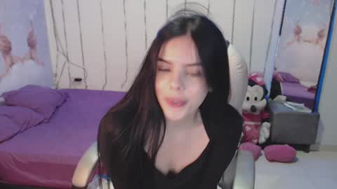 Sara online show from December 2024 06:27:02 PM