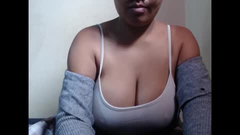 saronette online show from November 2025 05:07:01 AM