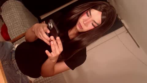 Sasha online show from April 2026 04:17:02 AM