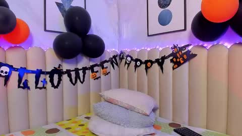 sasha_blazes online show from October 2025 04:42:01 AM
