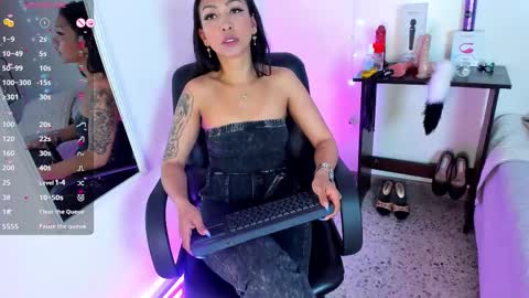 Snapshot of sasha_brattz chatting on October 2025 02:01:01 AM Sasha Brattz online show from October 2025 02:01:01 AM