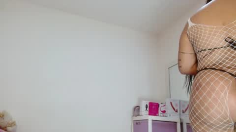 Sasha Creamy online show from July 2026 12:01:01 AM