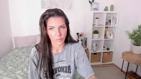 Snapshot of sasha_miro chatting on September 2025 02:00:02 AM Sasha Miro online show from September 2025 02:00:02 AM