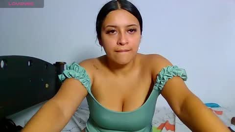 Snapshot of sasha_rose23 chatting on April 2026 09:39:33 PM Camila online show from April 2026 09:39:33 PM