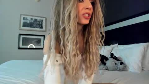 Snapshot of sashabarbieshow chatting on February 2025 12:29:02 PM Sasha online show from February 2025 12:29:02 PM