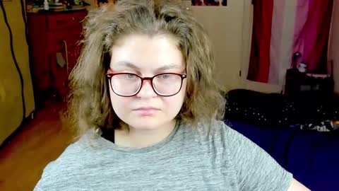 .Alexandra online show from October 2025 05:00:01 PM