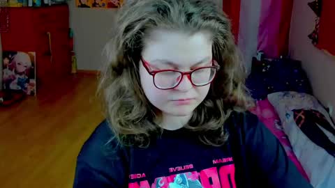 .Alexandra online show from April 2026 12:04:01 PM