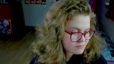 Snapshot of sashy_way chatting on June 2026 06:19:02 PM .Alexandra online show from June 2026 06:19:02 PM