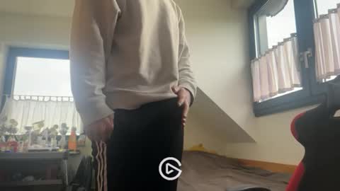 Snapshot of sason97xx chatting on October 2025 08:15:02 AM sason97xx online show from October 2025 08:15:02 AM