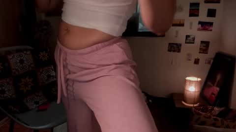 Snapshot of sassy_xyou chatting on February 2025 09:40:01 PM Ms. Oh online show from February 2025 09:40:01 PM