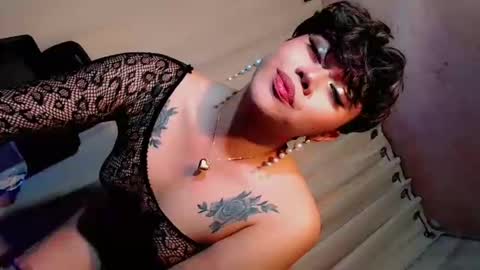 Snapshot of sassyffyra69 chatting on March 2026 06:19:02 AM MARIO LABO online show from March 2026 06:19:02 AM