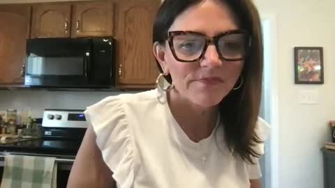 sassynsweetmilf online show from May 2026 03:27:01 PM
