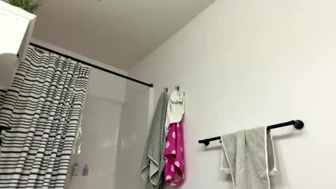 sassysquirtsmmm online show from May 2026 07:20:01 PM