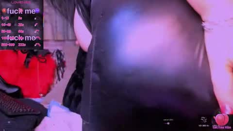 Snapshot of satisfymypussy chatting on October 2025 10:39:01 PM Alina online show from October 2025 10:39:01 PM