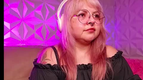 Gina George online show from February 2026 02:15:01 AM