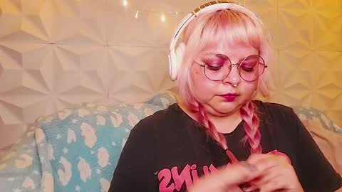 Snapshot of satyn_doll chatting on June 2026 02:49:02 AM Gina George online show from June 2026 02:49:02 AM