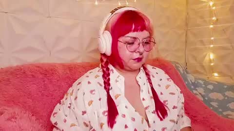 Snapshot of satyn_doll chatting on July 2026 12:48:01 AM Gina George online show from July 2026 12:48:01 AM