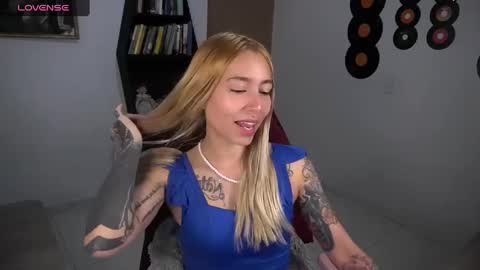 I AM JENN  online show from September 2025 12:54:01 AM