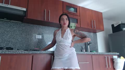 Snapshot of saucy_zaren chatting on January 2025 08:48:01 PM Zaren online show from January 2025 08:48:01 PM