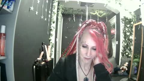 SaucySky online show from May 2026 06:45:01 PM