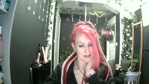 SaucySky online show from May 2026 09:23:02 PM