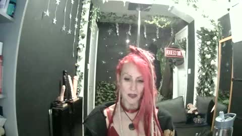 SaucySky online show from May 2026 09:22:01 PM