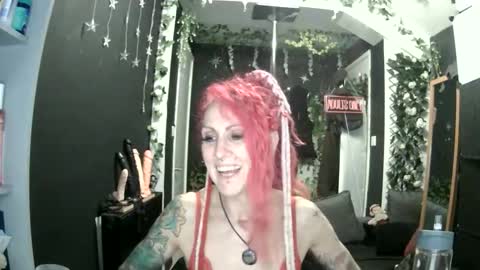 SaucySky online show from May 2026 12:29:01 AM
