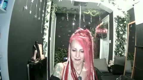 SaucySky online show from May 2026 08:57:02 PM