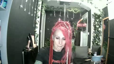 SaucySky online show from May 2026 09:43:01 PM