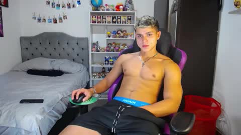 Snapshot of saulomiralles chatting on September 2025 11:27:02 PM Saulo online show from September 2025 11:27:02 PM