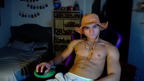 Snapshot of saulomiralles chatting on January 2026 12:01:02 AM Saulo online show from January 2026 12:01:02 AM