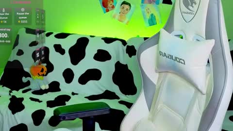 Snapshot of savage_lust_ chatting on September 2025 02:14:01 AM Ariel online show from September 2025 02:14:01 AM