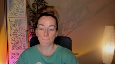 save the qween online show from February 2026 05:48:02 AM