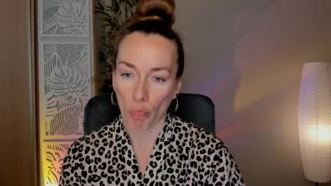 save the qween online show from April 2026 07:28:01 AM