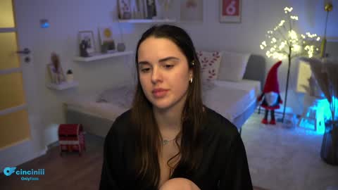 Snapshot of savvage_play chatting on January 2025 10:51:01 PM Naomi online show from January 2025 10:51:01 PM