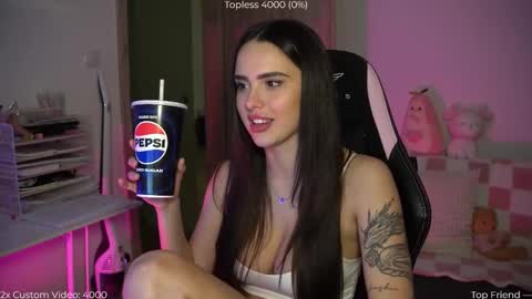 Snapshot of savvage_play chatting on November 2025 07:19:01 PM Naomi online show from November 2025 07:19:01 PM