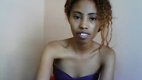 sayaah01 online show from June 2026 07:12:01 AM