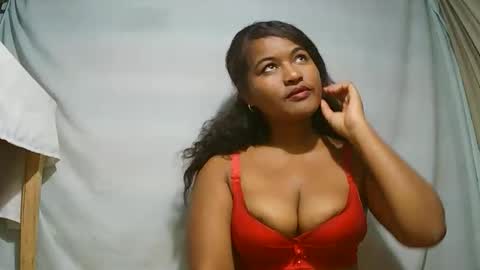 saylla1 online show from February 2026 06:43:02 AM