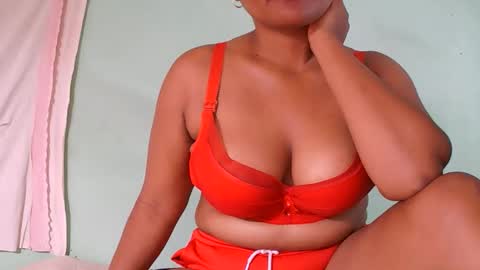 saylla1 online show from February 2026 02:16:02 PM