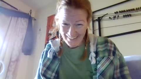 Snapshot of scandlamy chatting on April 2026 06:14:02 PM ScandlAmy online show from April 2026 06:14:02 PM