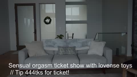 Snapshot of scarlajade chatting on December 2024 11:14:01 PM scarlajade online show from December 2024 11:14:01 PM