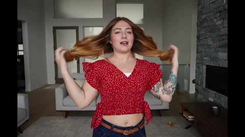 Snapshot of scarlajade chatting on January 2025 09:35:02 PM scarlajade online show from January 2025 09:35:02 PM