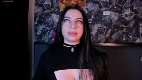 SCARLATTA DESIRE online show from July 2026 03:23:01 AM